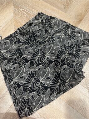 Black Floral Print Skort